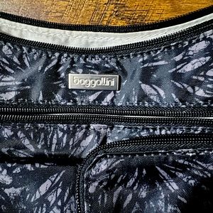 Baggalini purse